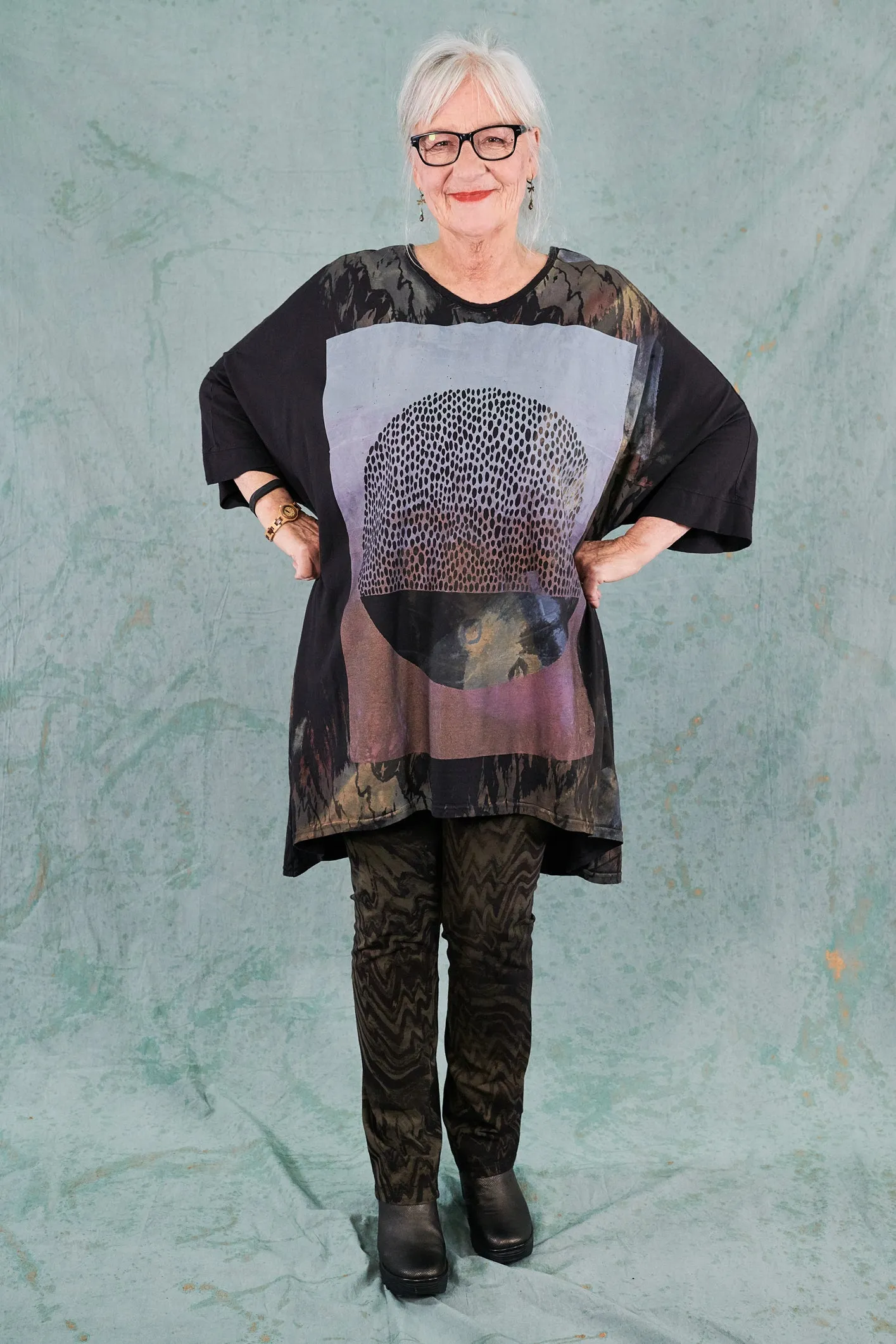 1566 Drawcord Tunic Noir-Feathered Moon