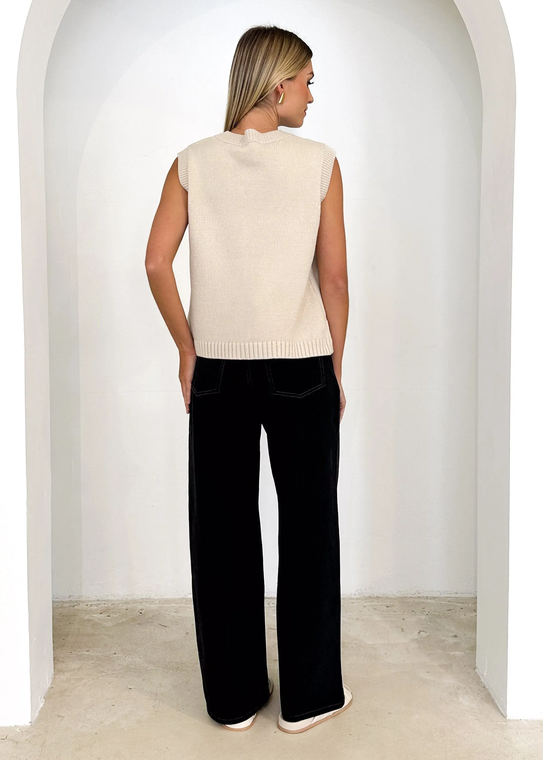 Amante Knitted Vest - Cream