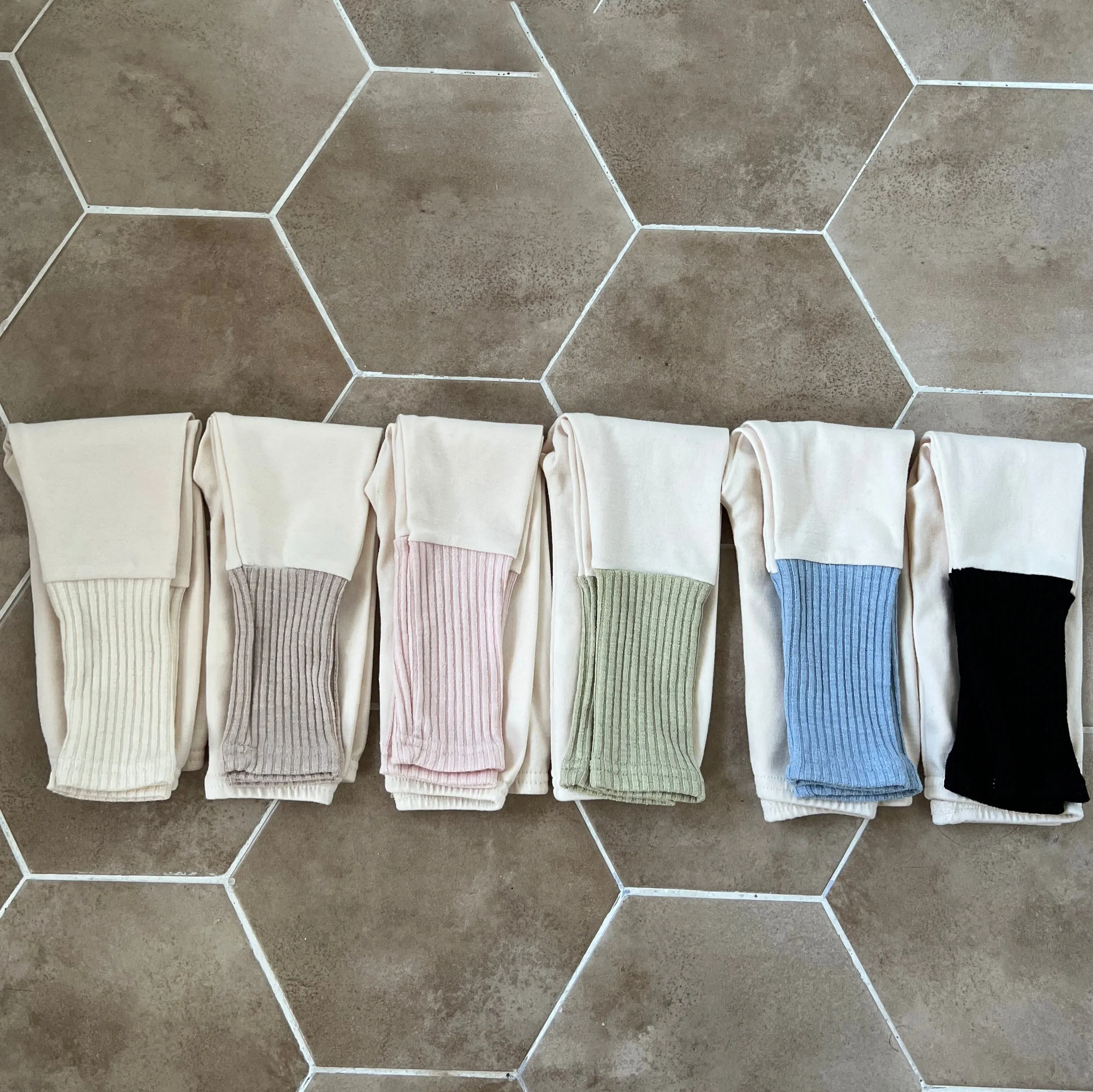 Chewy Rib Contrast Leggings- Black
