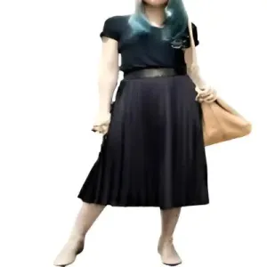 Chic Two Pieces Design T-shirts & Long Pleated Skirt