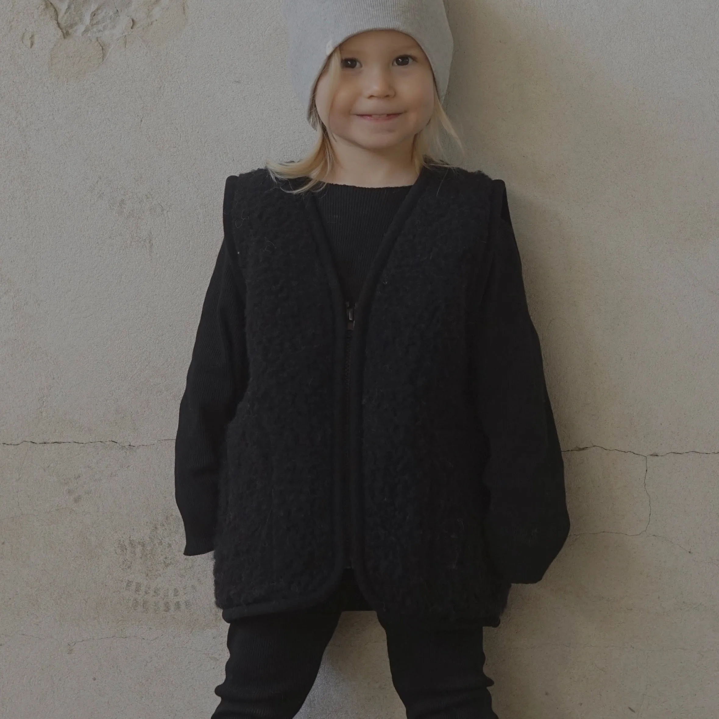 Clara 100% Wool Vest (Black)