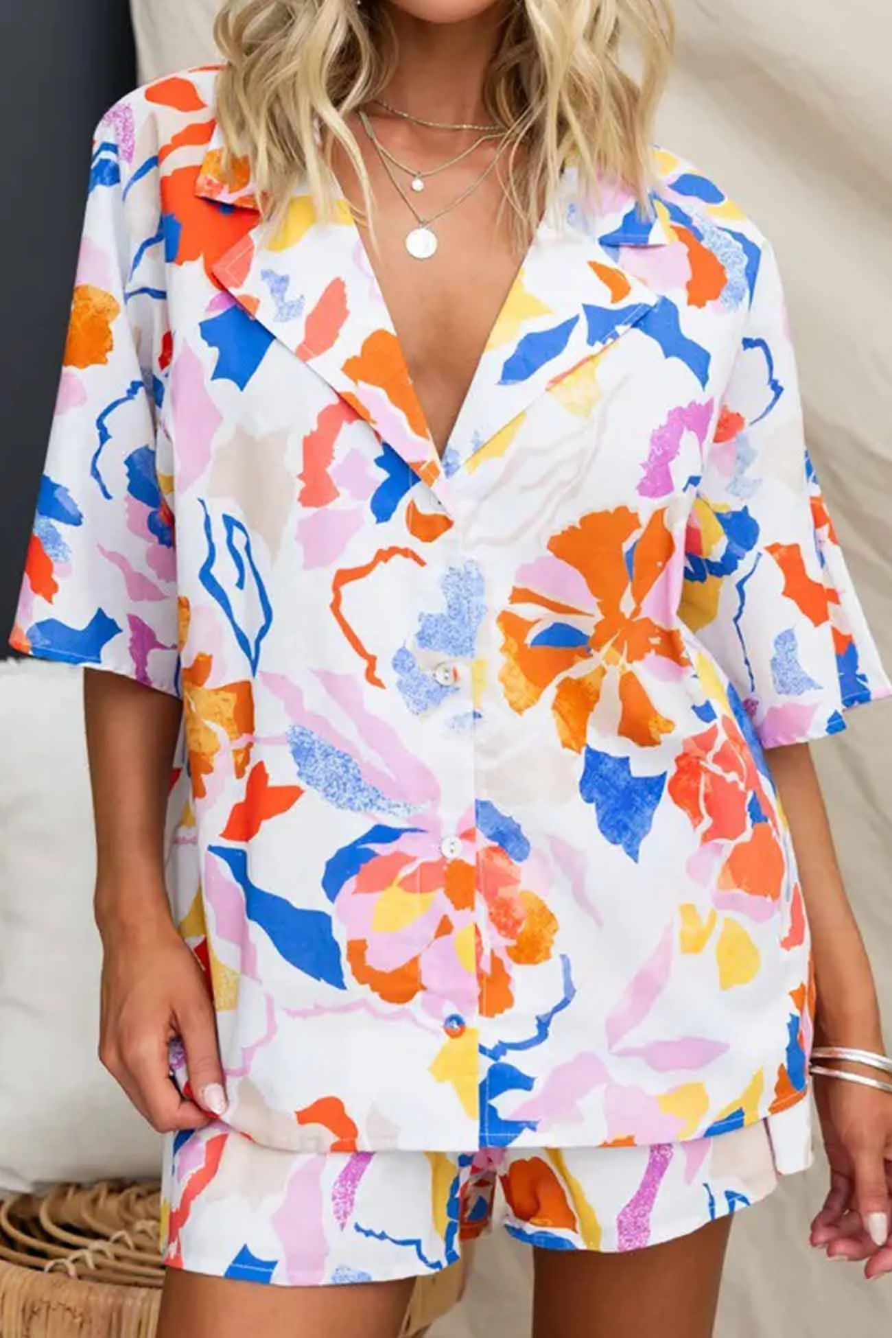 Colorful Printed V Neck Lapel Shorts Set