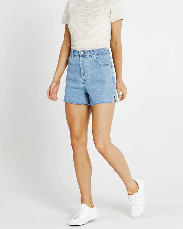 Demi Short