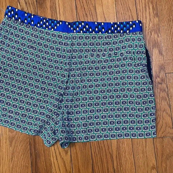 Diane von Furstenberg Women Shorts Size 8