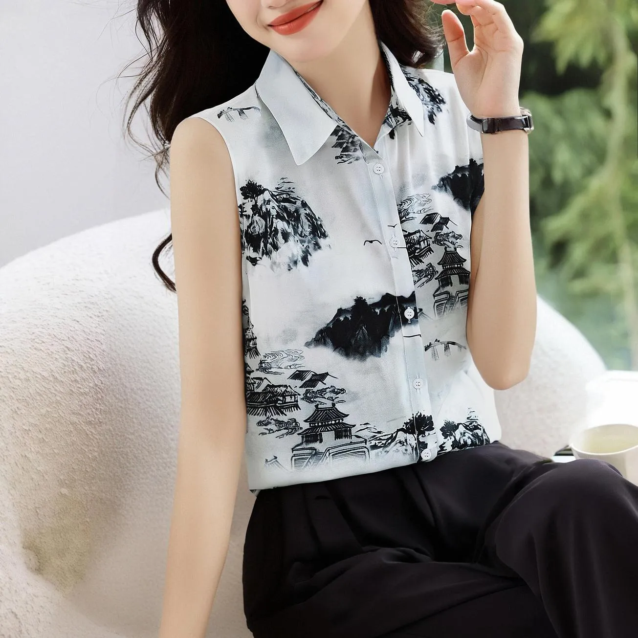 Elegant Watercolor Print Sleeveless Shirt for Women