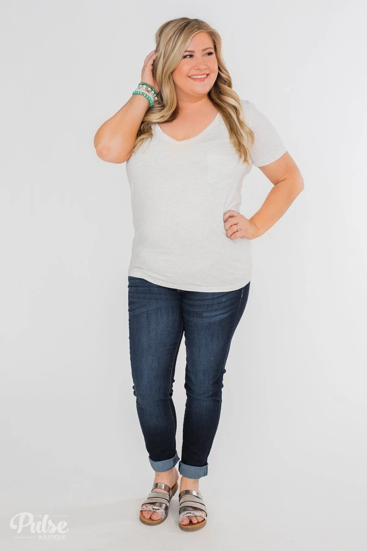 Essential V-Neck Pocket Tee Shirt- Heather Off White