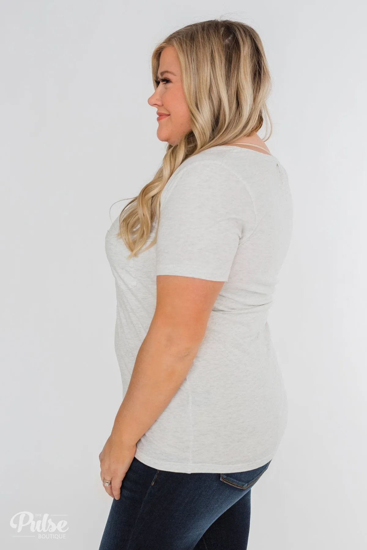 Essential V-Neck Pocket Tee Shirt- Heather Off White