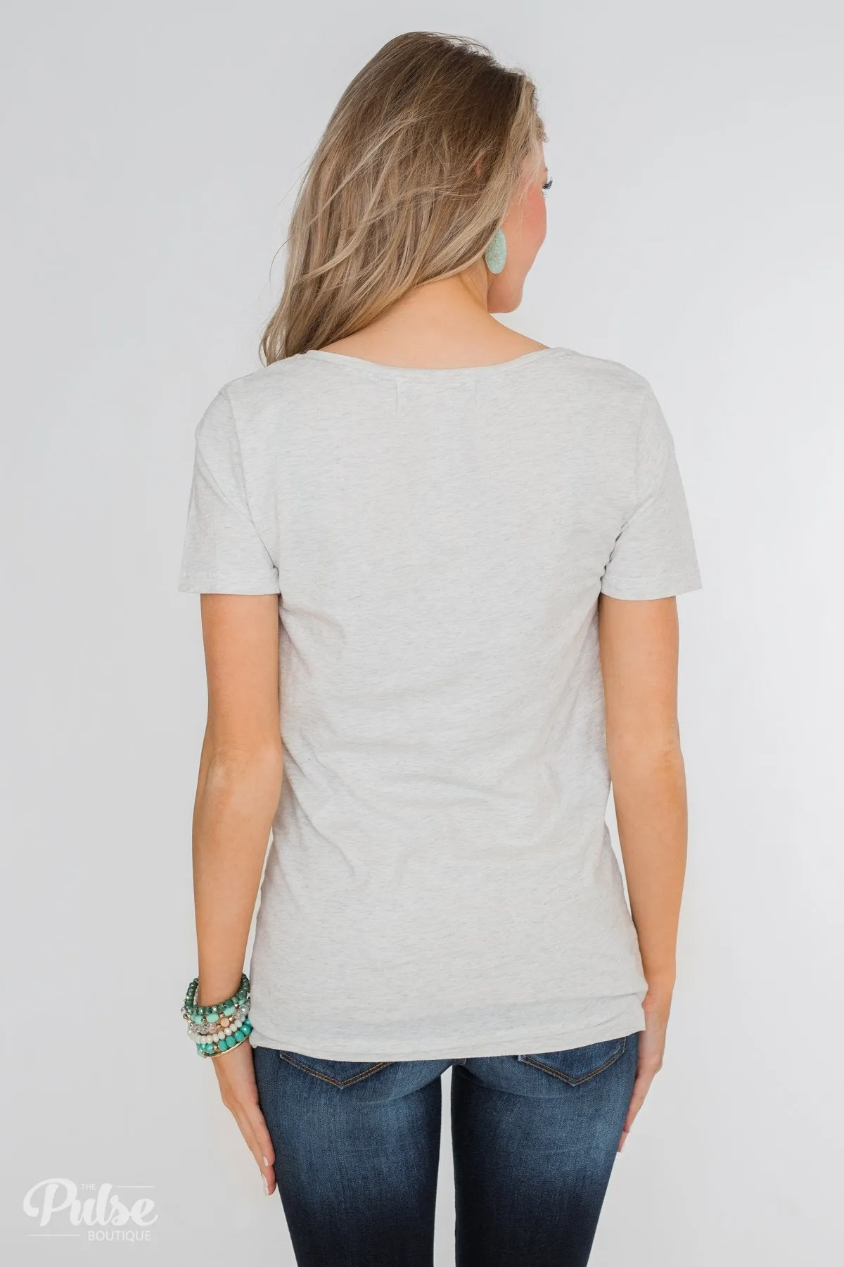 Essential V-Neck Pocket Tee Shirt- Heather Off White