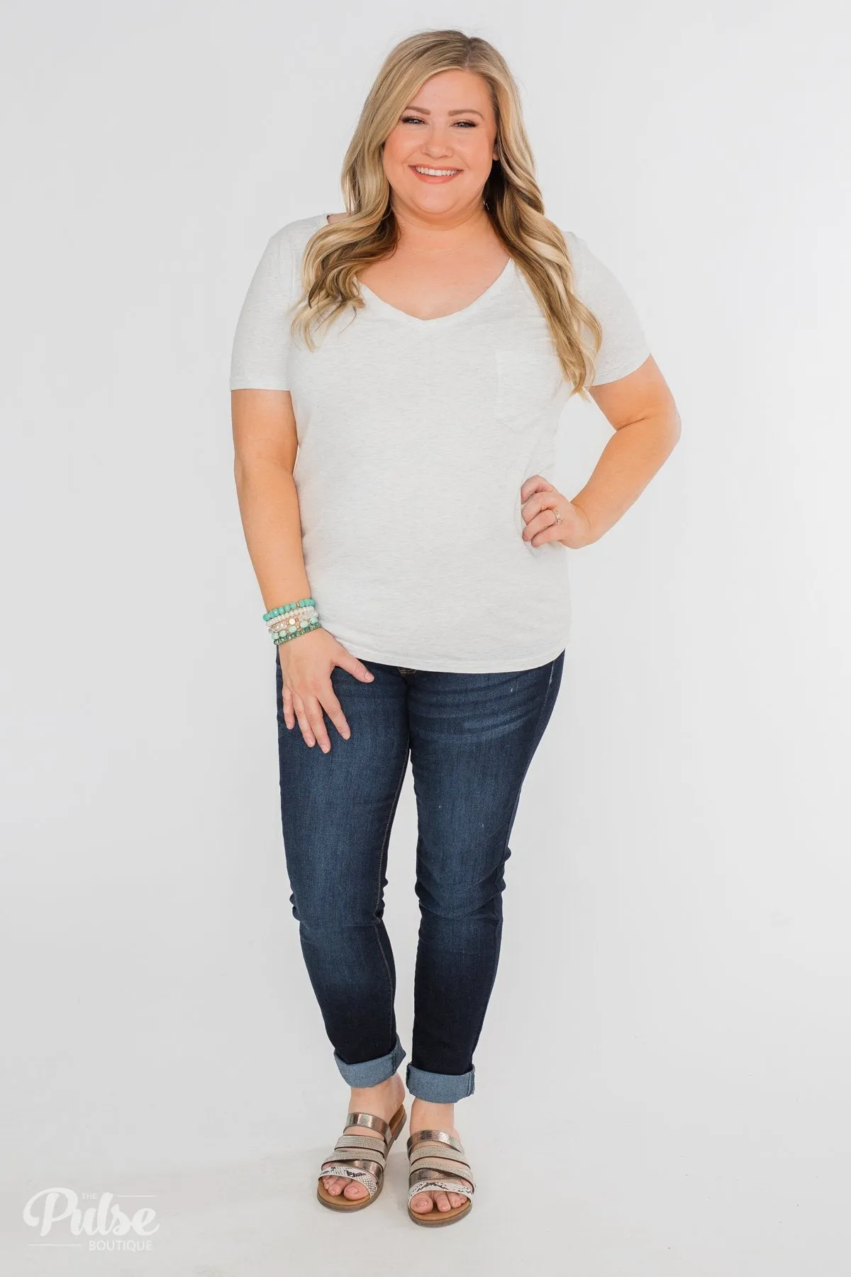 Essential V-Neck Pocket Tee Shirt- Heather Off White