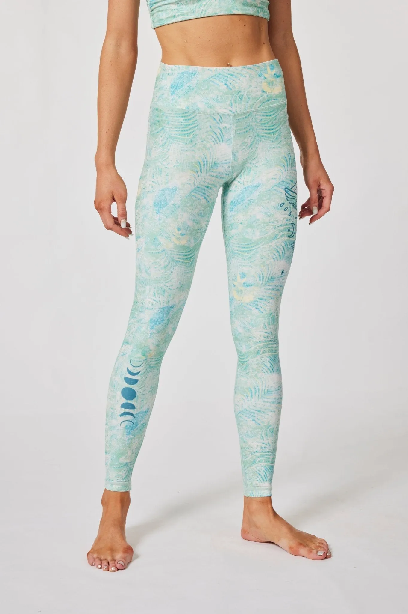 Evermind Women's Celestial Energy High Waist Yoga Leggings – 4-Way Stretch, Breathable Fabric with Mystical Moon Print
