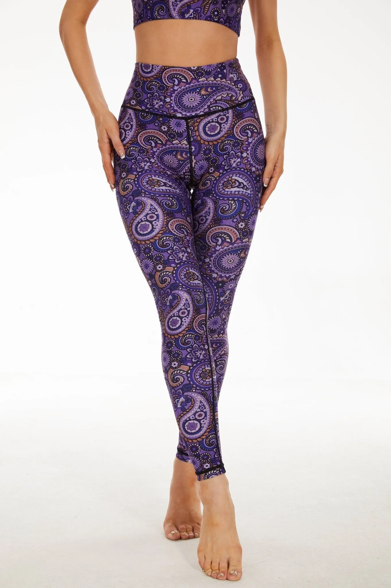 Feel Free Women’s High-Waisted Workout Leggings with Tummy Control – Soft Stretch Paisley Print Yoga Pants for Gym, Running & Everyday Wear