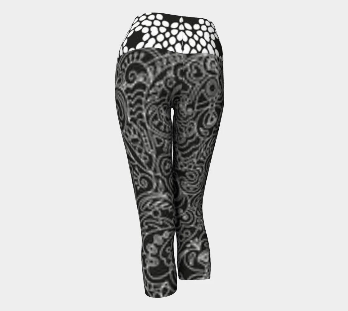 Fine Line Yoga Capri