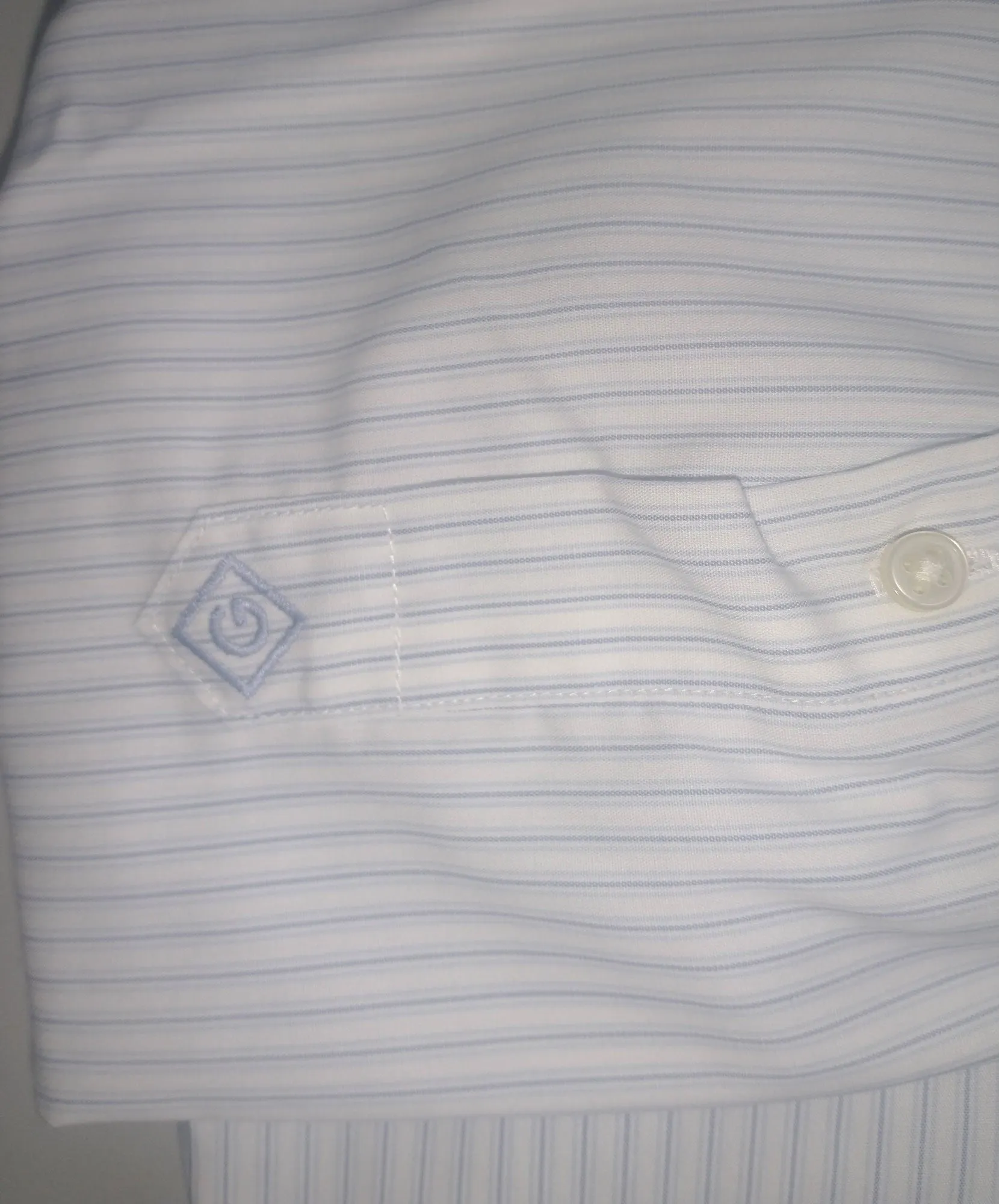 GANT DIAMOND G Men's Bi-Color Check Fit Spread 303857 Size Medium NWT