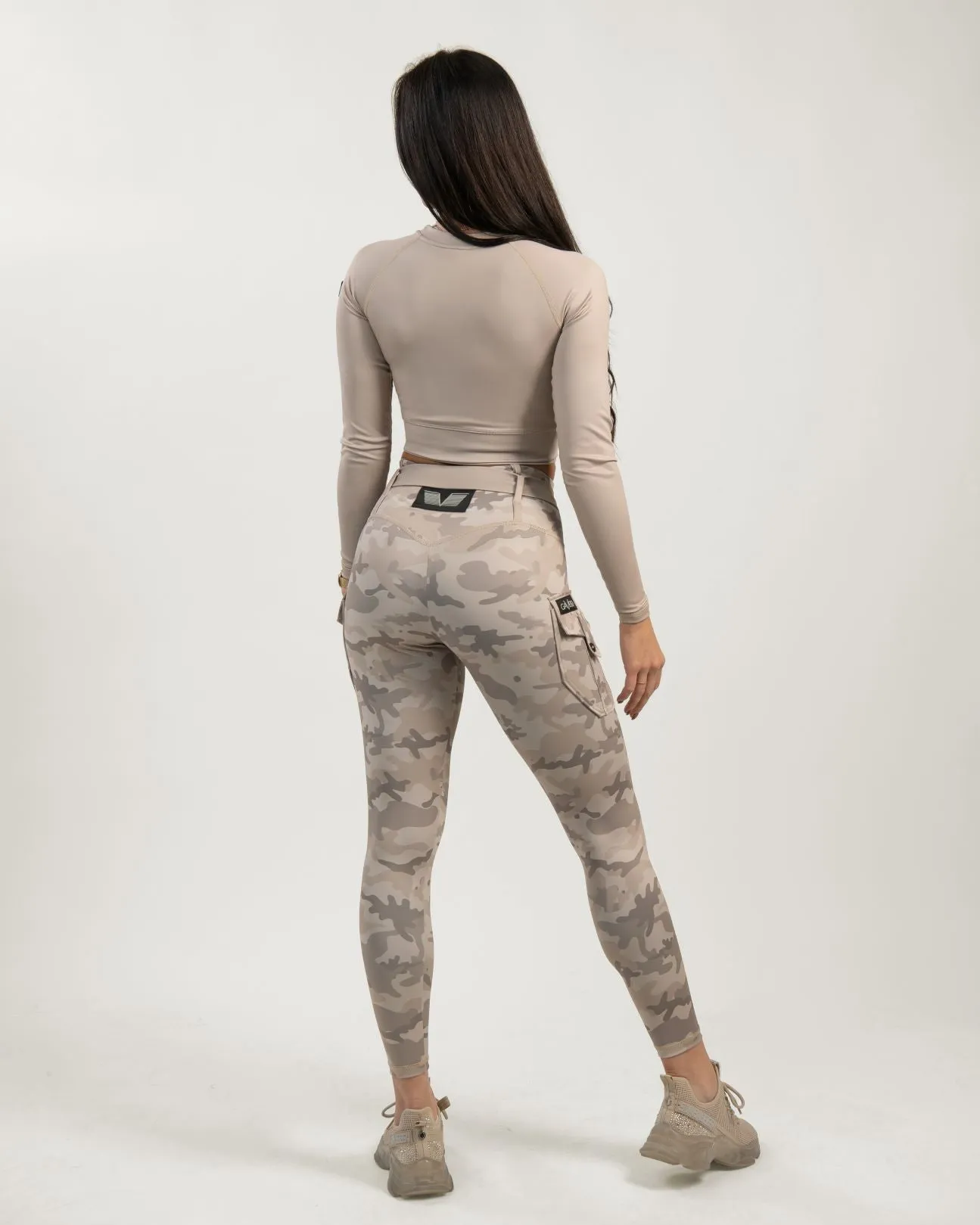 Gavelo Cropped Sand Dune Long Sleeve