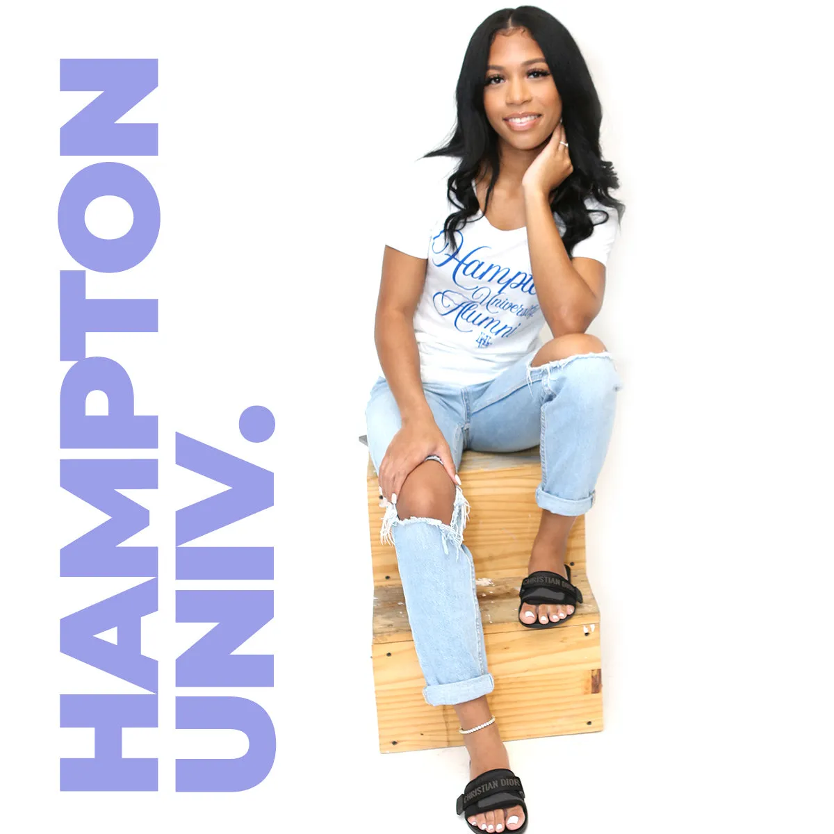 Hampton U | Script Logo White Ladies V-Neck Tees (**)