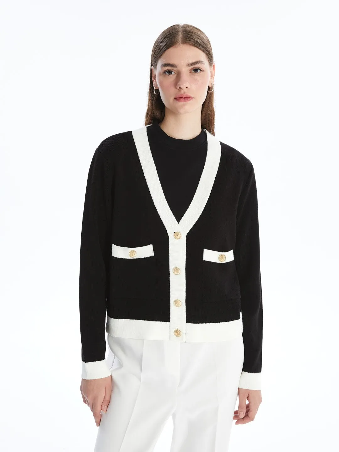 LCW Modest

Black V Neck Color Block Long Sleeve Women's Knitwear Cardigan