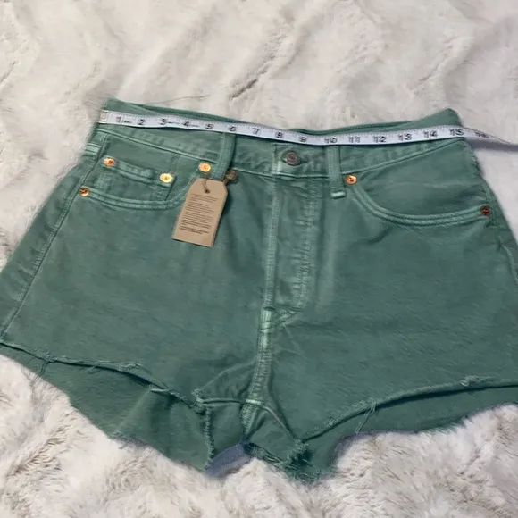 Levi’s 501® High Waist Cutoff Denim Shorts In Dusty Beryl Green NWT size 29