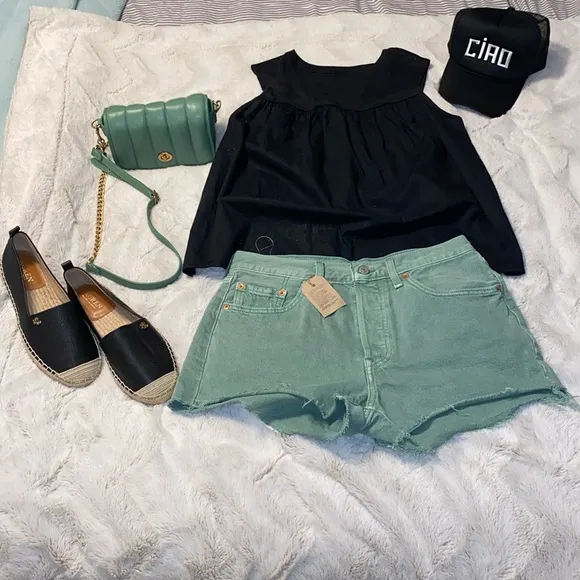 Levi’s 501® High Waist Cutoff Denim Shorts In Dusty Beryl Green NWT size 29