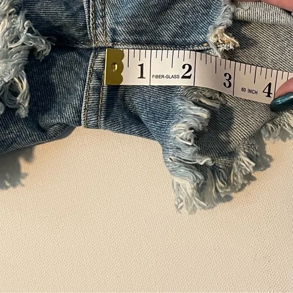 Levi’s Premium 501 High Rise Denim shorts button fly fault line sz 31
