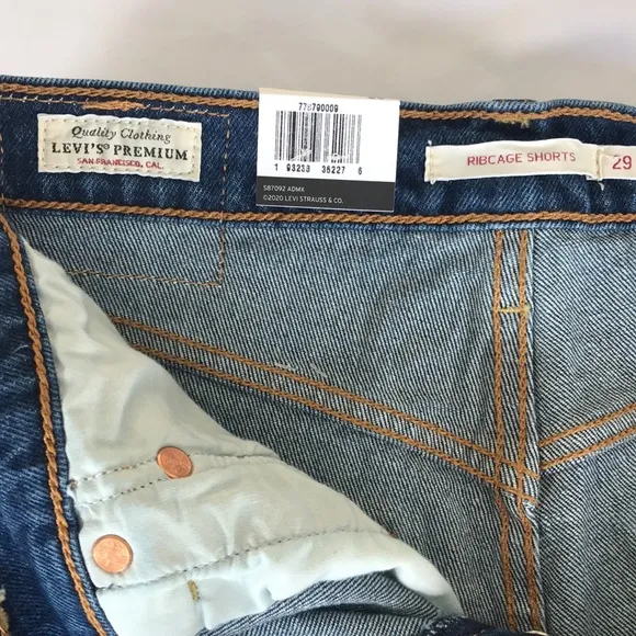 Levi’s Premium Ribcage Shorts Distressed Button fly Size 29