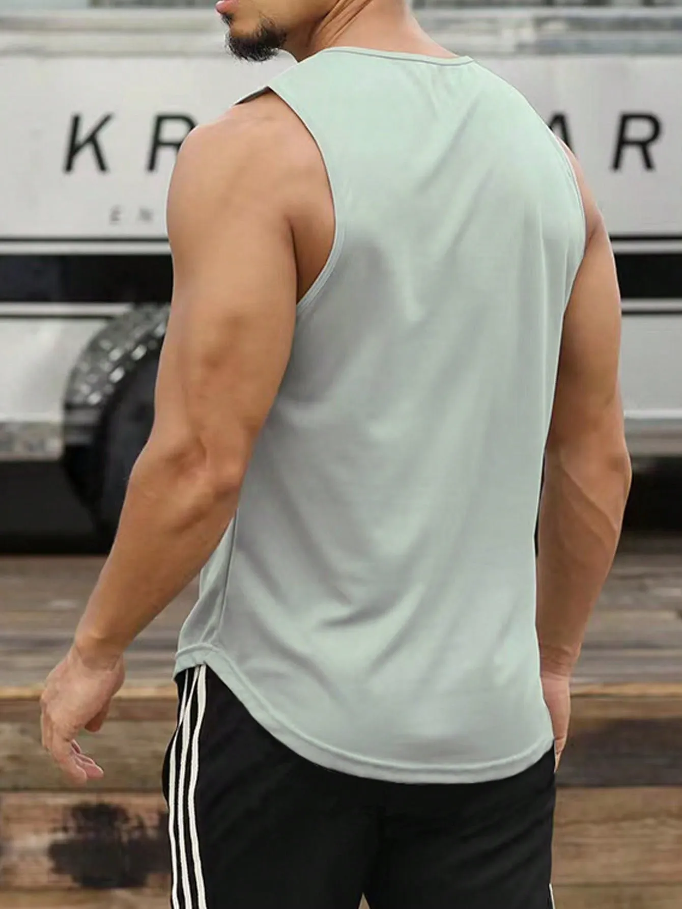 Men Solid Sports Tank Top