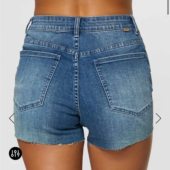 O’NEILL WALKER DENIM SHORTS Sz 28