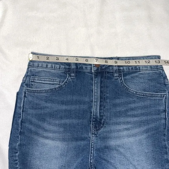 O’NEILL WALKER DENIM SHORTS Sz 28