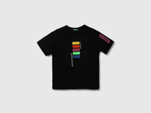 Regular Fit Round Neck Zipper & Printed T-Shirt