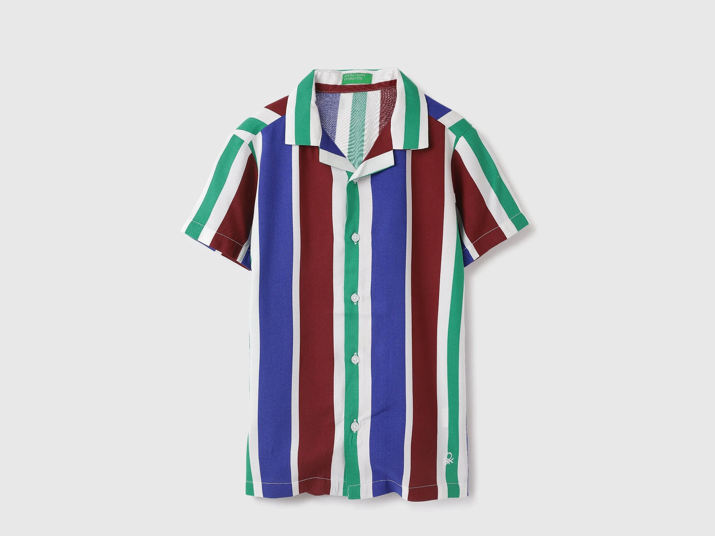 Regular Fit Spread Collar Striped Shirts