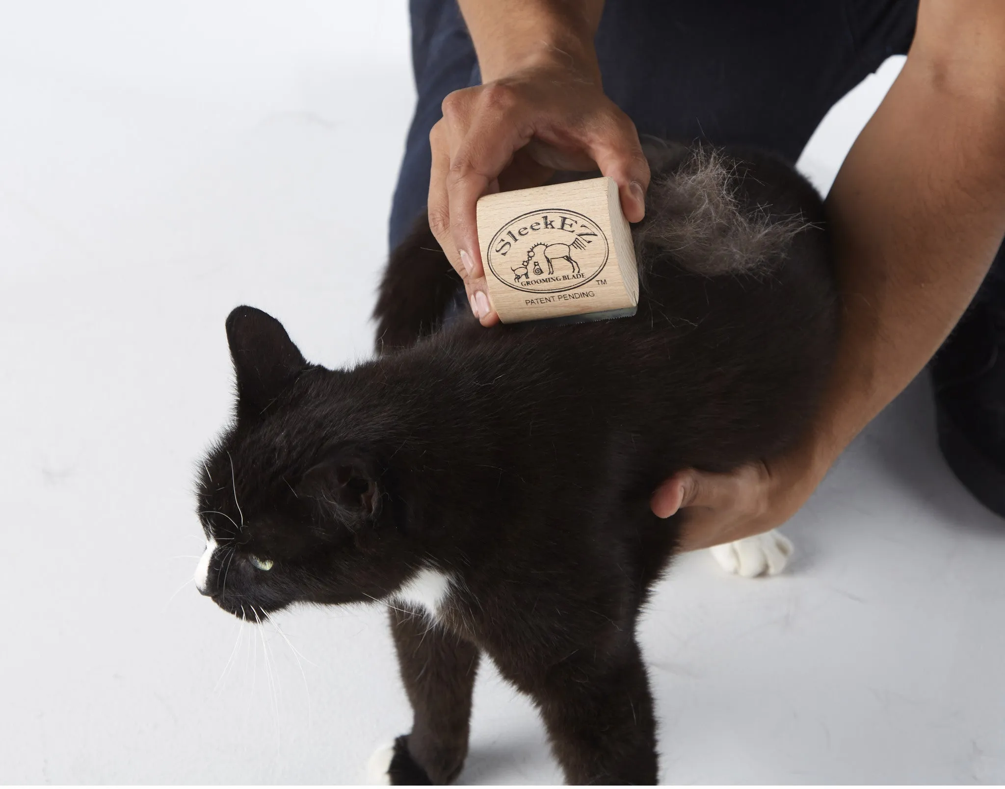 SleekEZ Grooming Shedding Tool