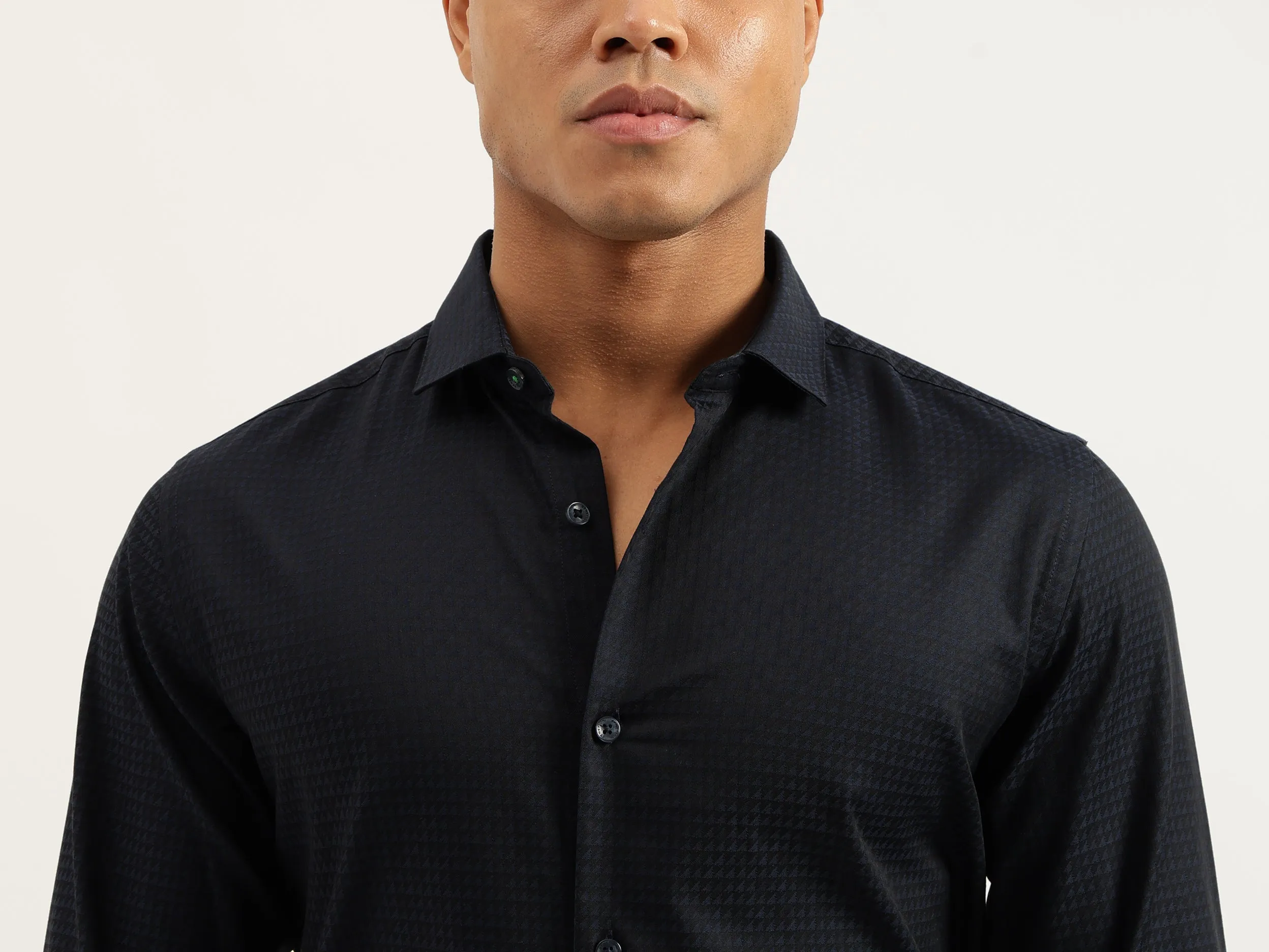 Slim Fit Cut Away Printed Shirts