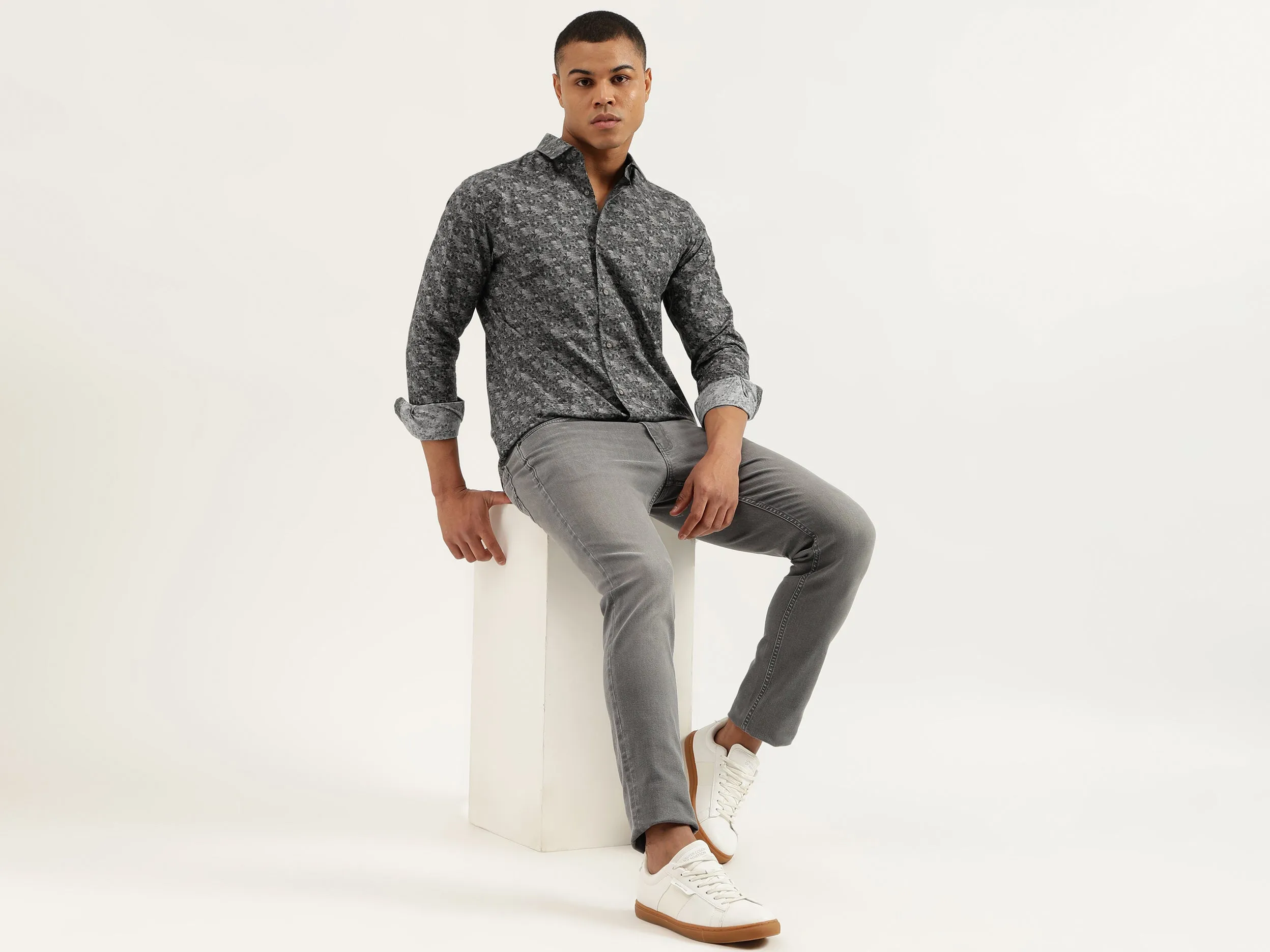 Slim Fit Spread Collar Printed Shirts