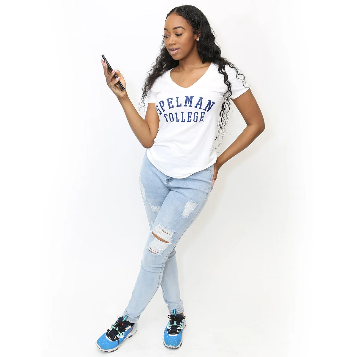 SPELMAN | UNIV ARCH Ladies White V-Neck Tees (**)
