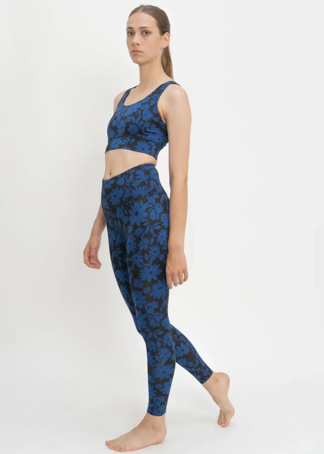 Sports Bra Ubud in Dark Moonflower