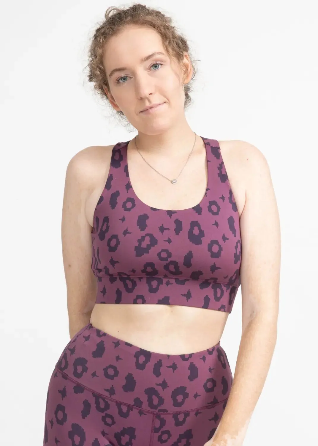 Sports Bra Ubud in Lila Leopard