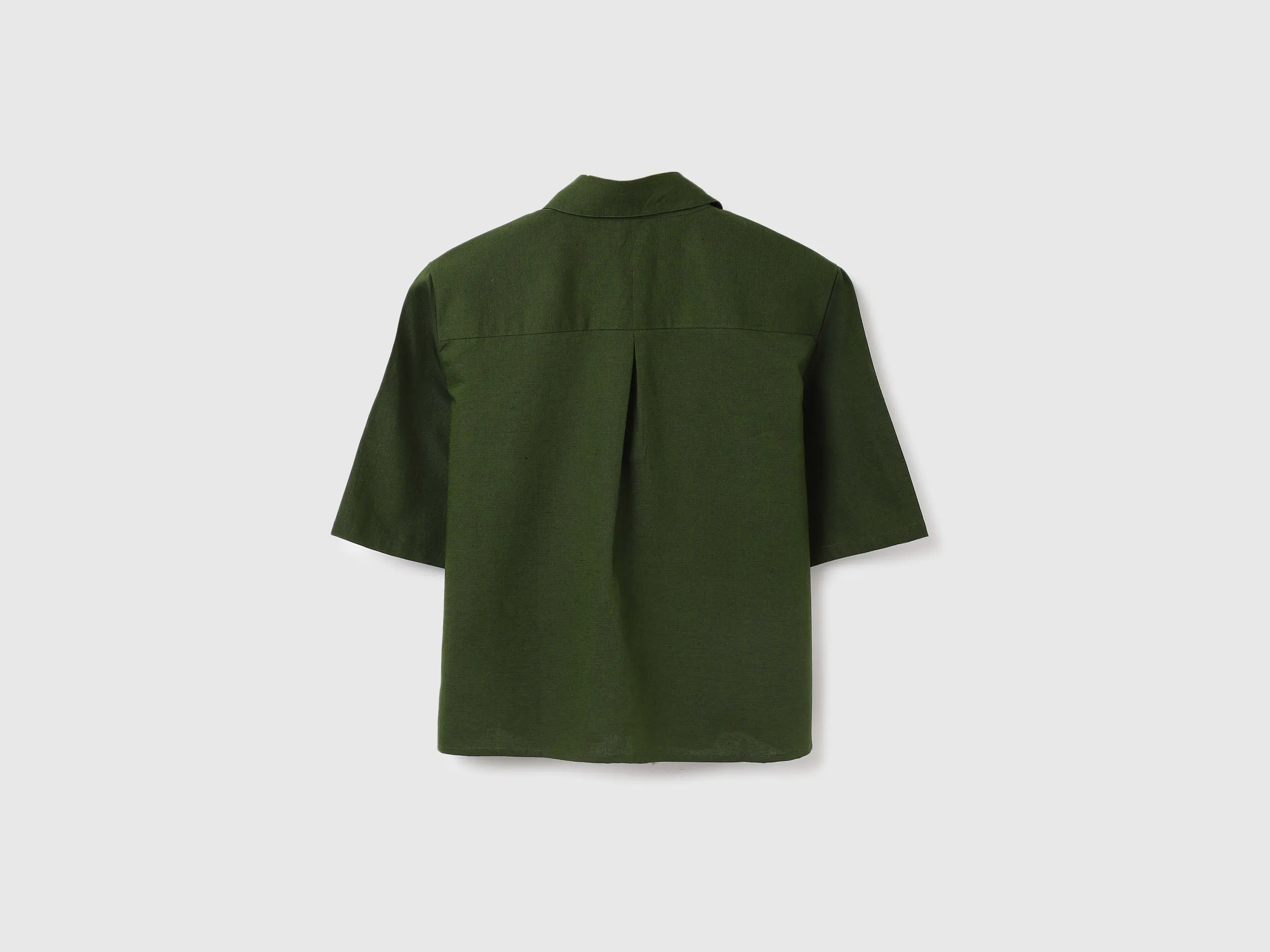 Spread Collar Solid Shirts