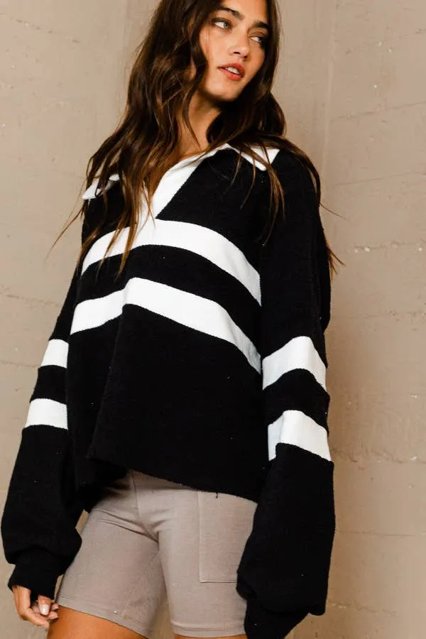T2176 Spread Collared Neck Contrast Top