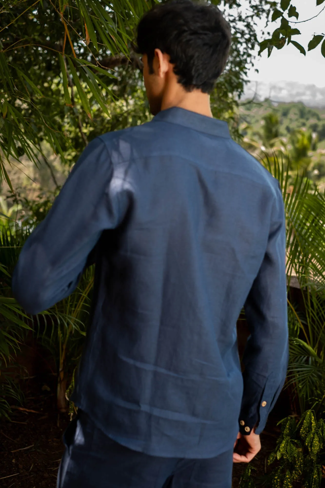 The Linen Pocketless Shirt