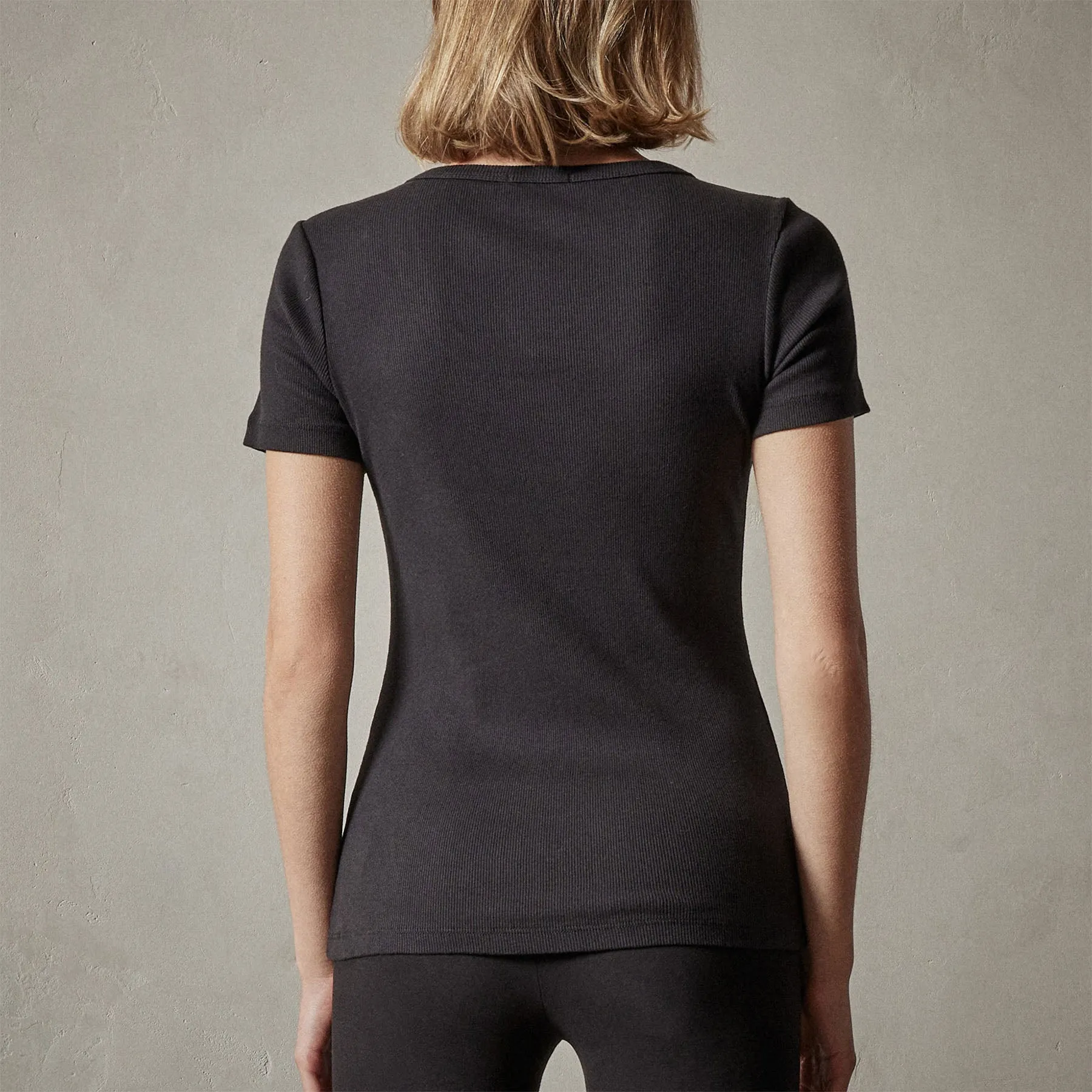 U Neck Short Sleeve  Tee - Black