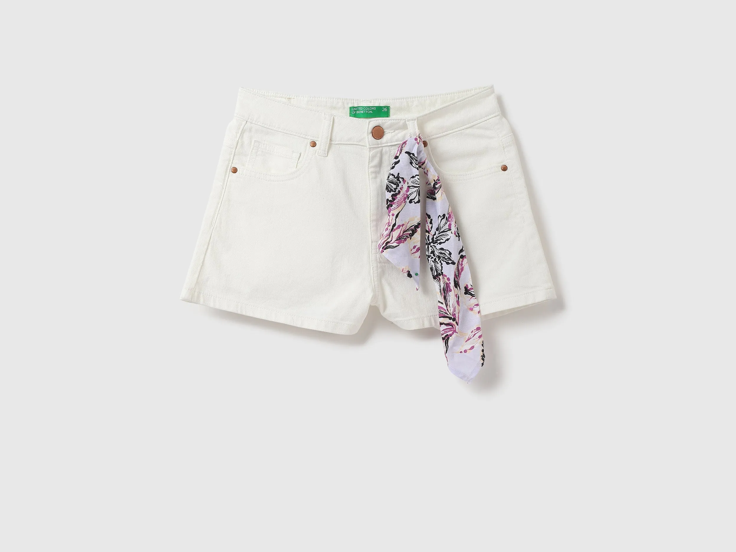 Women Solid Regular Fit Shorts