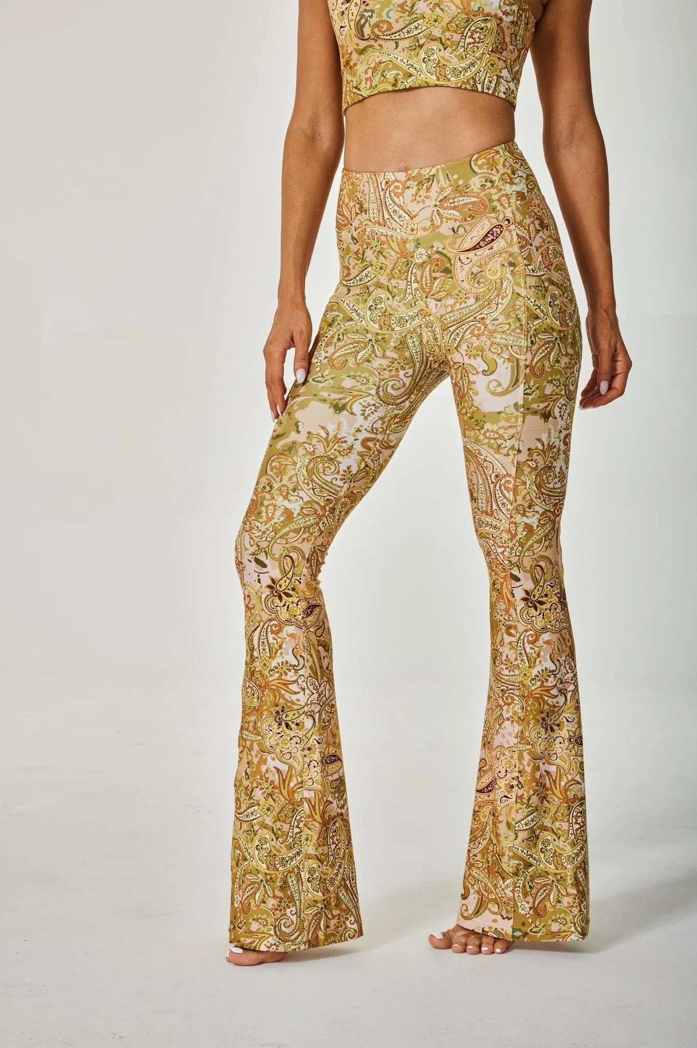 Women's Boho Paisley High Waist Flare Leggings – Stretchy Bell Bottom Yoga Pants for Fitness and Everyday Style