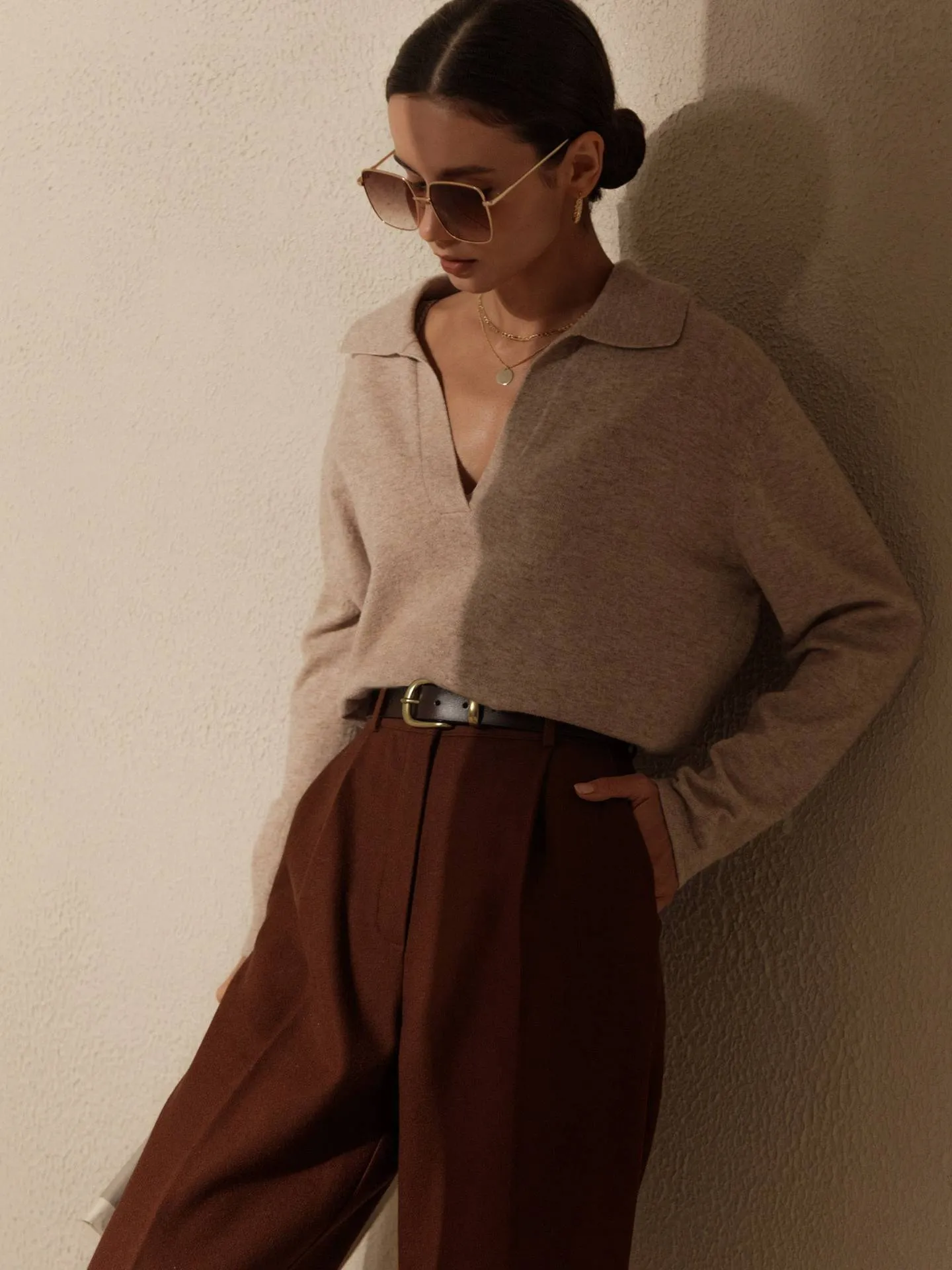 Women’s Elegant V-Neck Wool Polo Sweater with Lapel