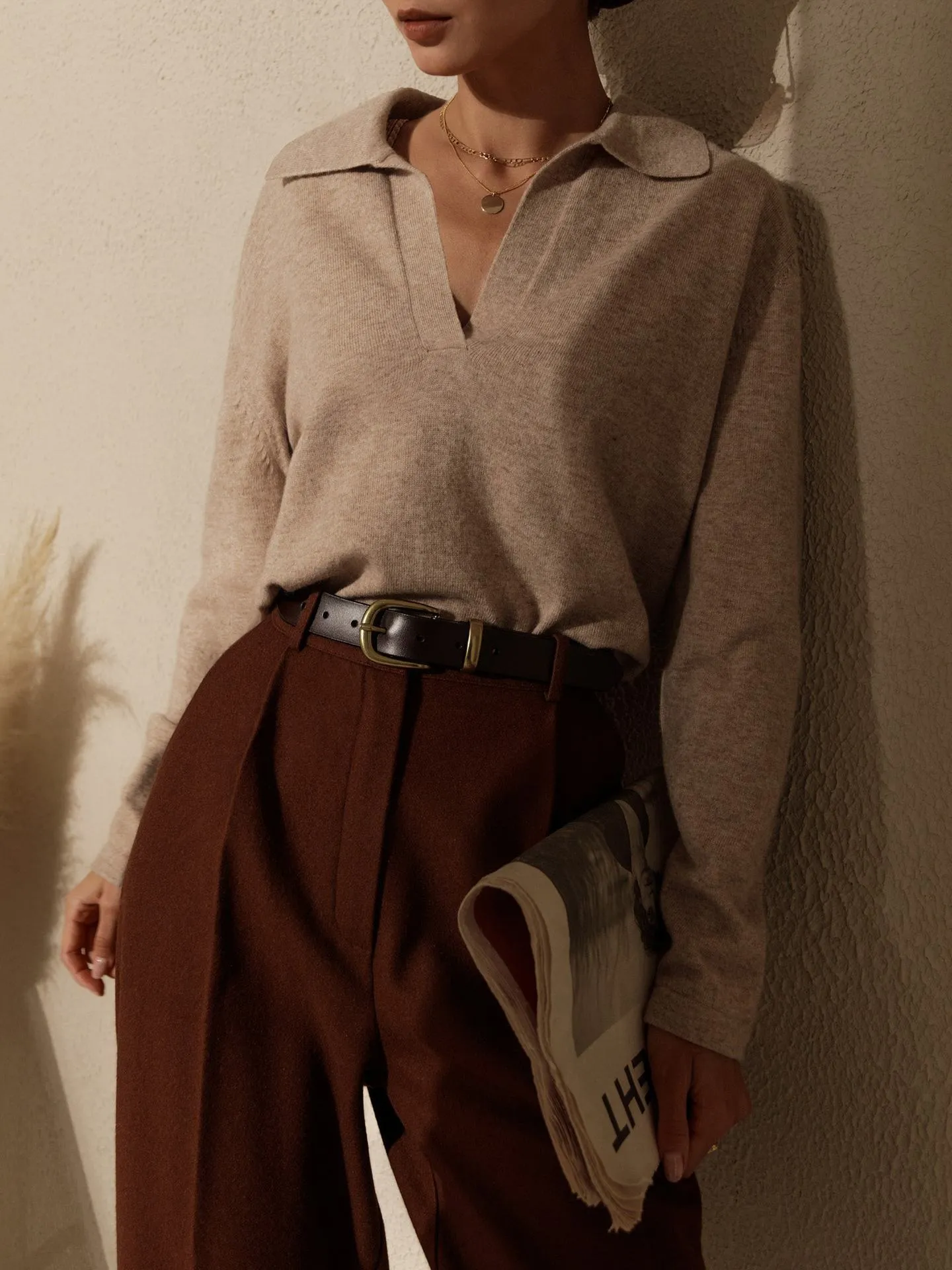 Women’s Elegant V-Neck Wool Polo Sweater with Lapel