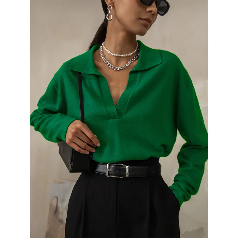 Women’s Elegant V-Neck Wool Polo Sweater with Lapel
