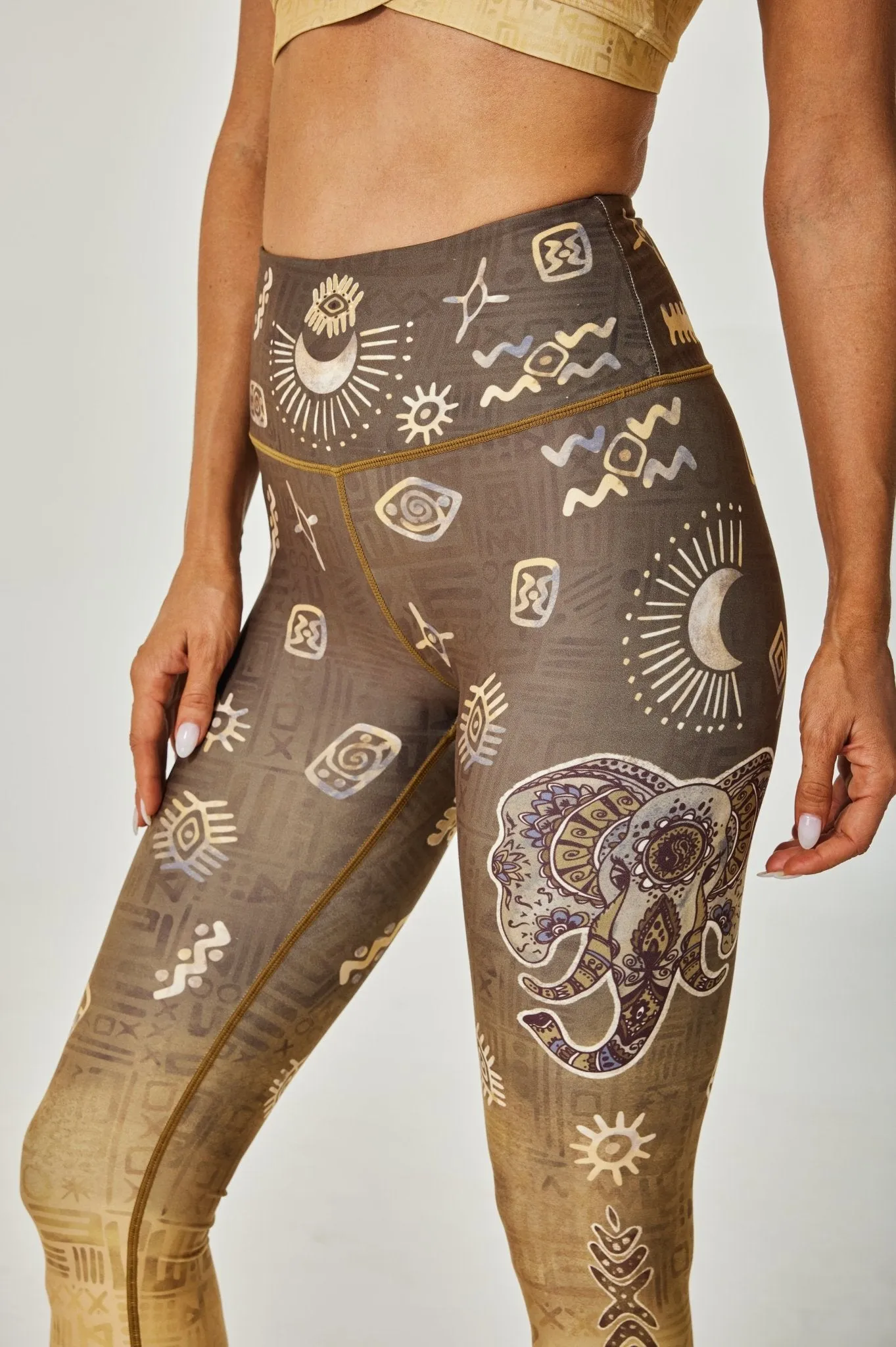Women's Seamless High-Waisted Leggings with Sun and Moon Print – Stretch Yoga Tights for Fitness, Running, and Lounge