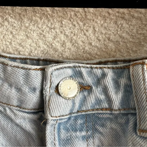 Zara Women’s‎ Light Wash Denim Jean Shorts 100% Cotton Size 10
