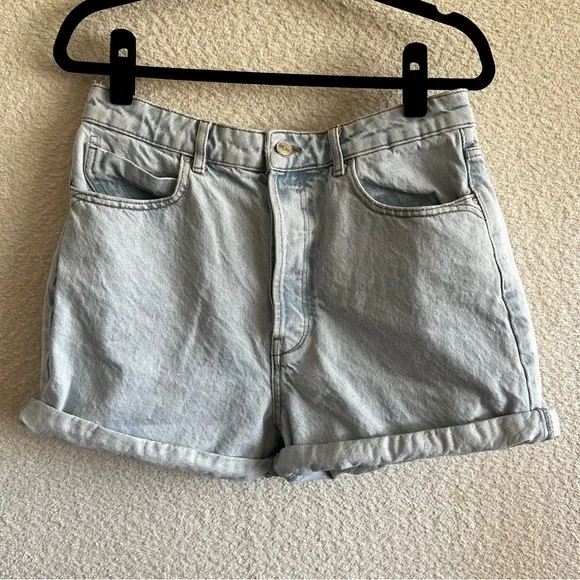 Zara Women’s‎ Light Wash Denim Jean Shorts 100% Cotton Size 10