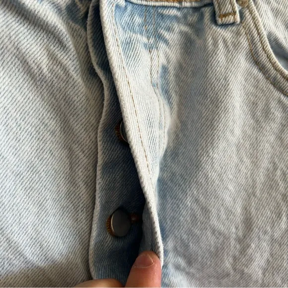 Zara Women’s‎ Light Wash Denim Jean Shorts 100% Cotton Size 10